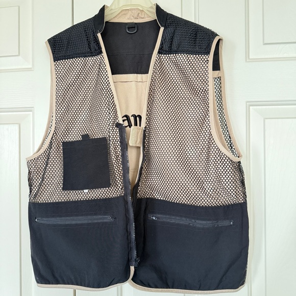 Beige and Black Photography Utility Vest Size XL - Picture 10 of 13